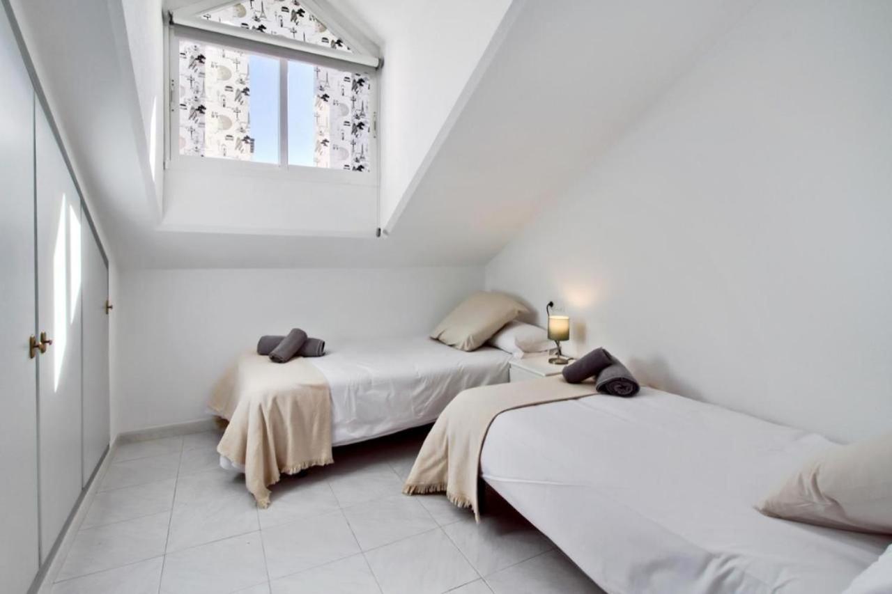 Atico Con Terraza Privada En Malaga Centro Apartment ภายนอก รูปภาพ